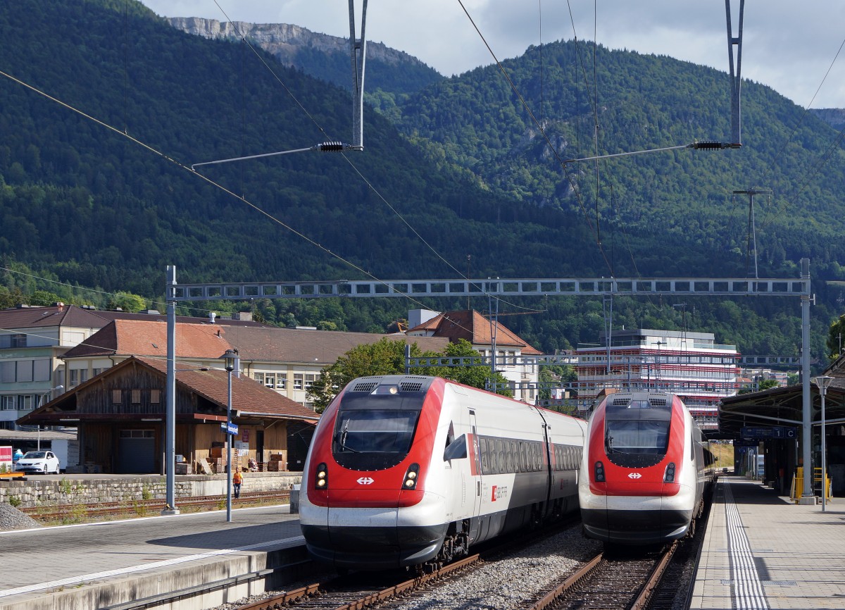 SBB: ICN von und nach Basel HB anlässlich der Zugskreuzung in Grenchen Nord am 27. Juli 2015.
Foto: Walter Ruetsch