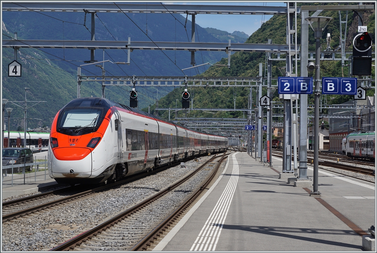 SBB RABe 501  Giruno  in Bellinzona auf der Fahrt Richtung Norden.

23. Juni 2021