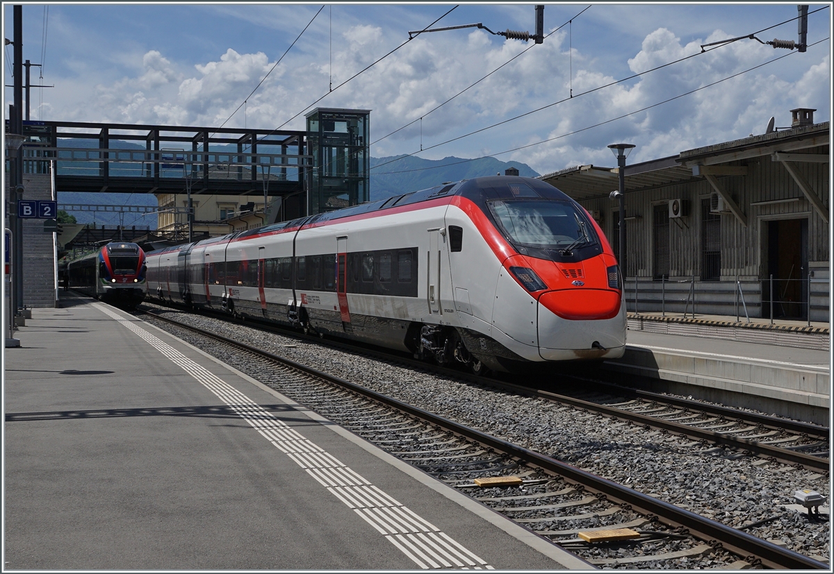 SBB RABe 501  Giruno  in Bellinzona auf der Fahrt Richtung Norden.

23. Juni 2021