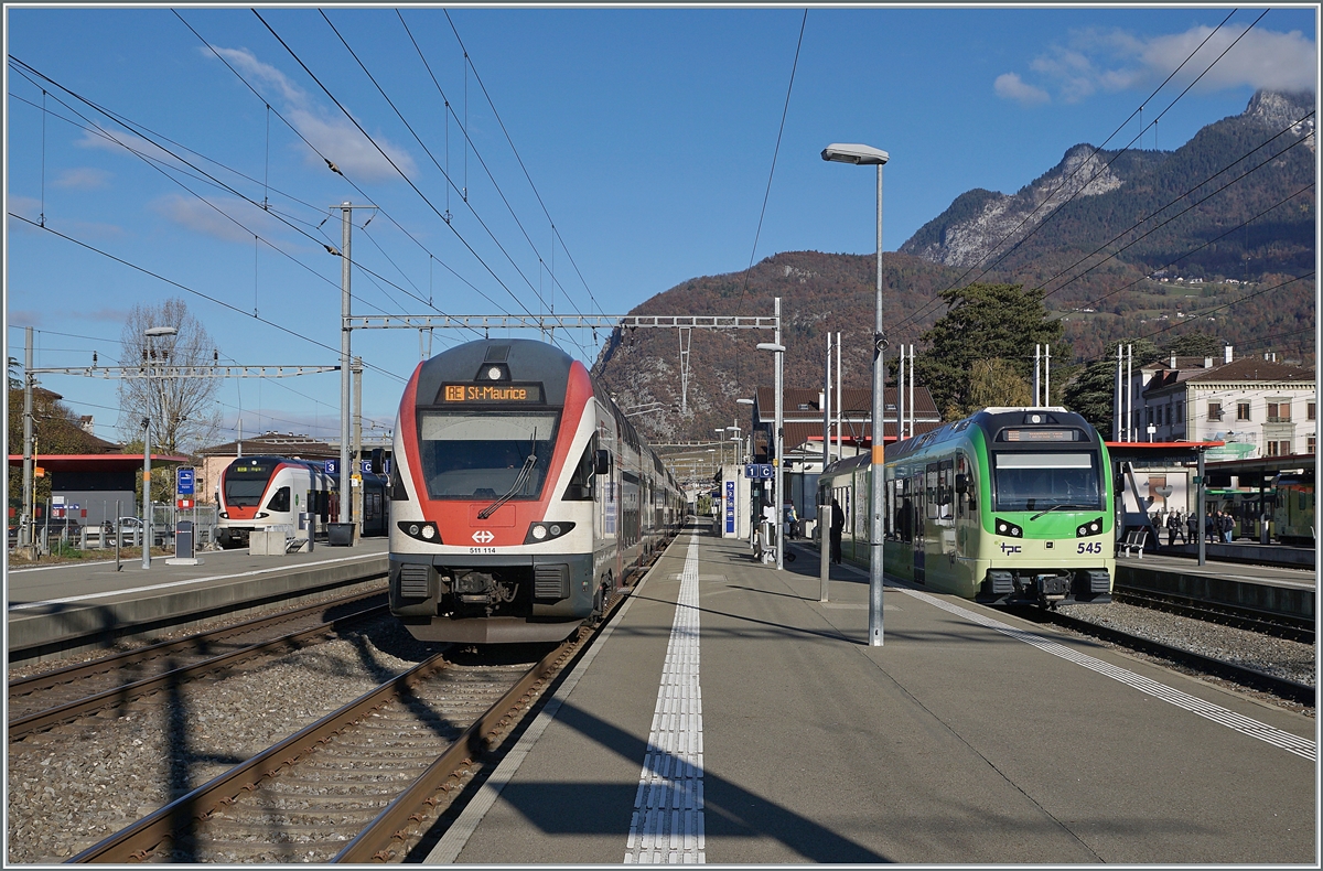 SBB RABe 511 und TPC Beh 2/6 in Aigle. 

5. Nov. 2021