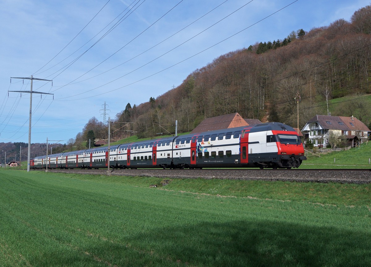 SBB: RE Zürich-Bern auf der alten Stammstrecke zwischen Herzogenbuchsee und Burgdorf unterwegs am 15. April 2015.
Foto: Walter Ruetsch 