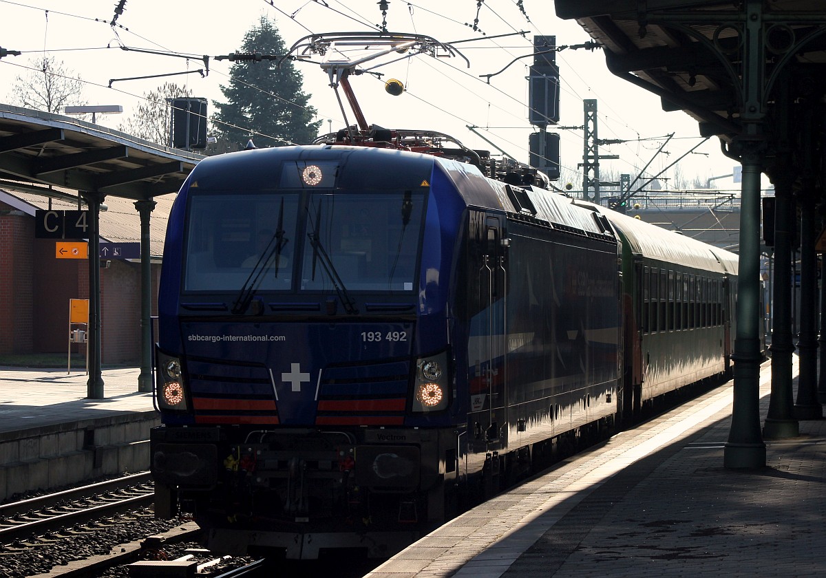 SBB/SIEAG 193 492-6(REV/MMAL/11.06.18) mit dem FLix20 aus Köln. HH-HArburg 16.02.2019