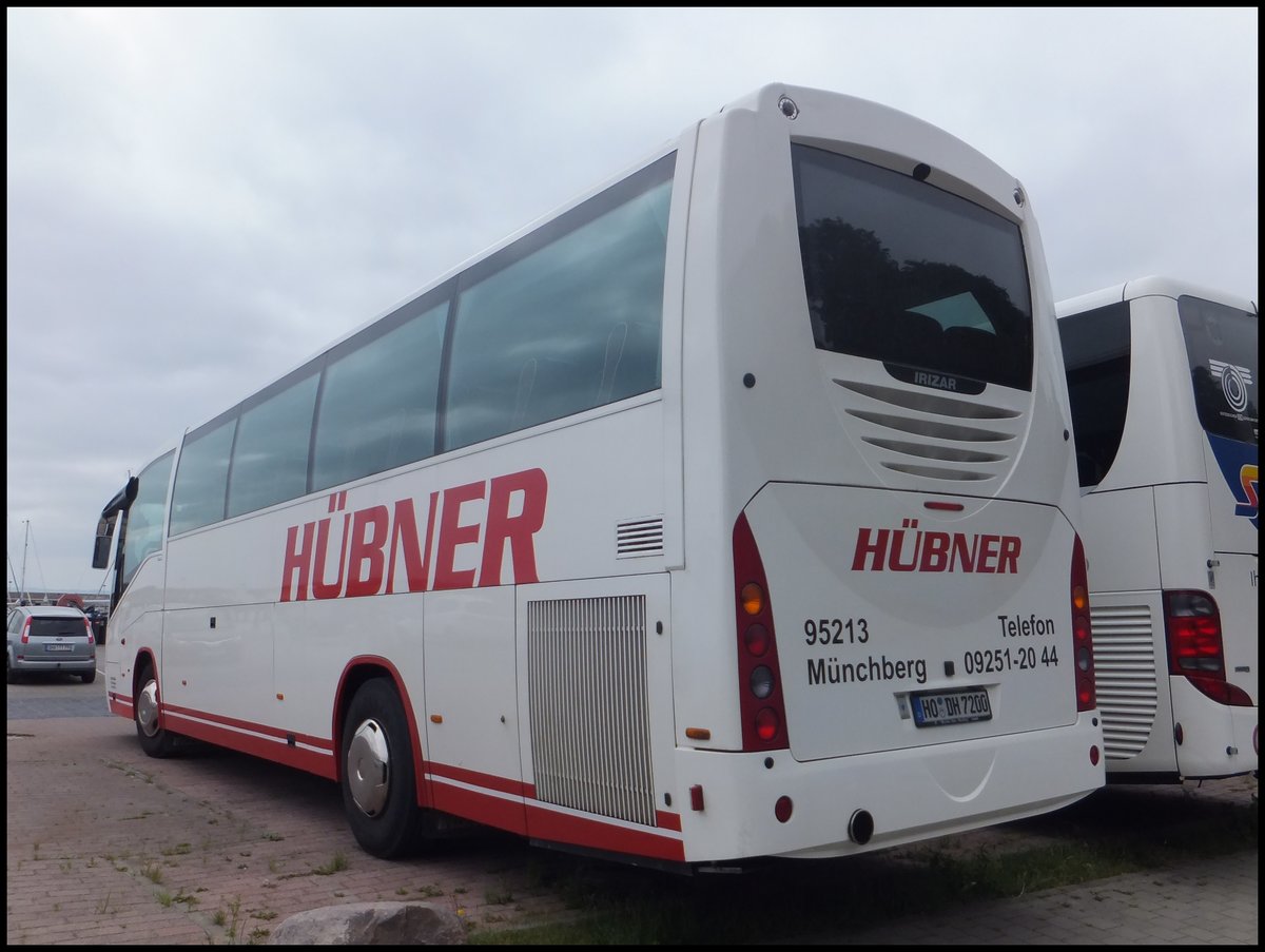 Scania Irizar von Hübner aus Deutschland im Stadthafen Sassnitz.