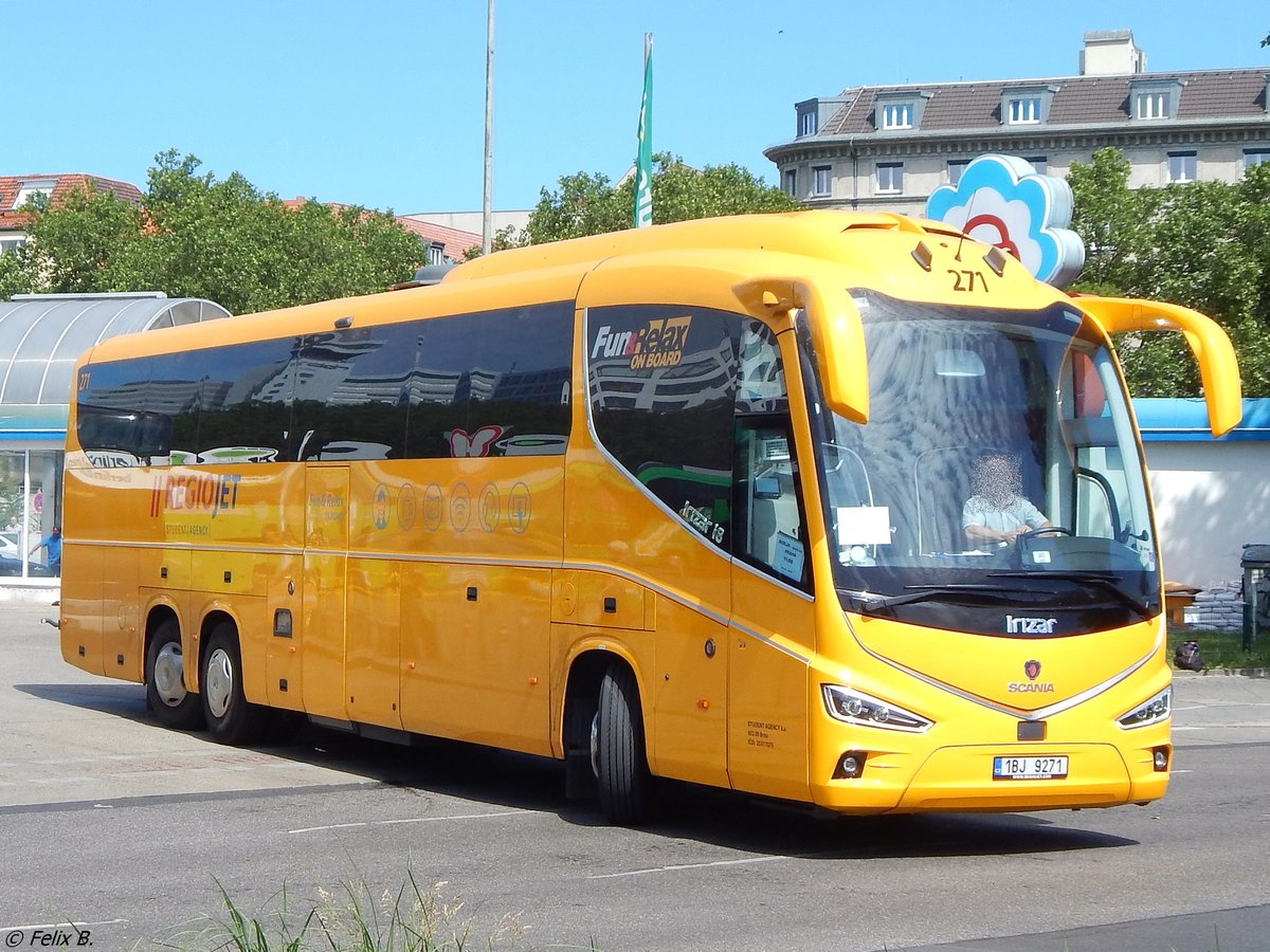 Scania Irizar von Student Agency aus Tschechien in Berlin.