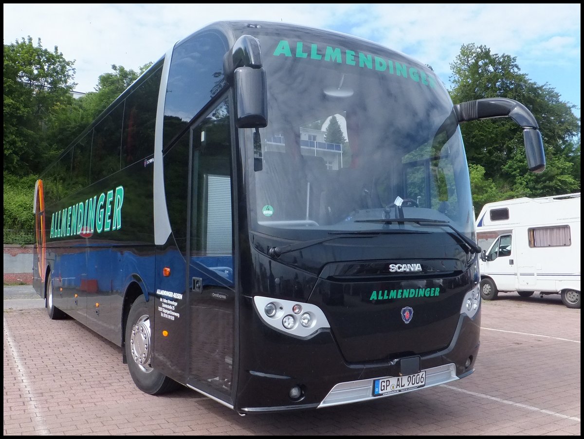 Scania OmniExpress von Allmendinger aus Deutschland im Stadthafen Sassnitz.