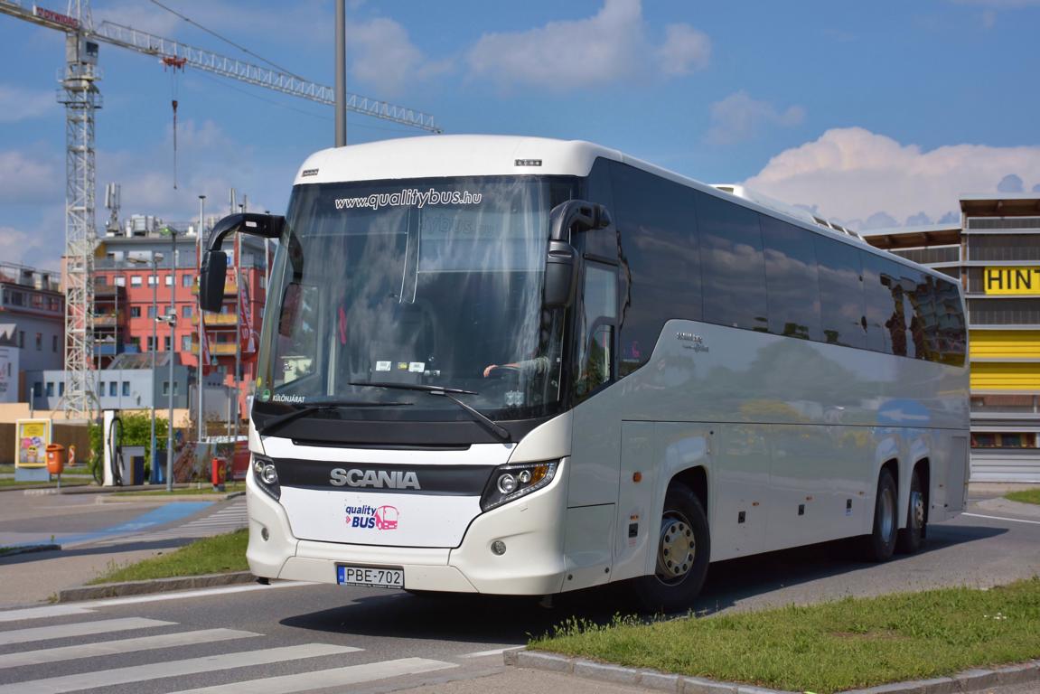 Scania Touring von Qualitybus aus Ungarn in Krems.