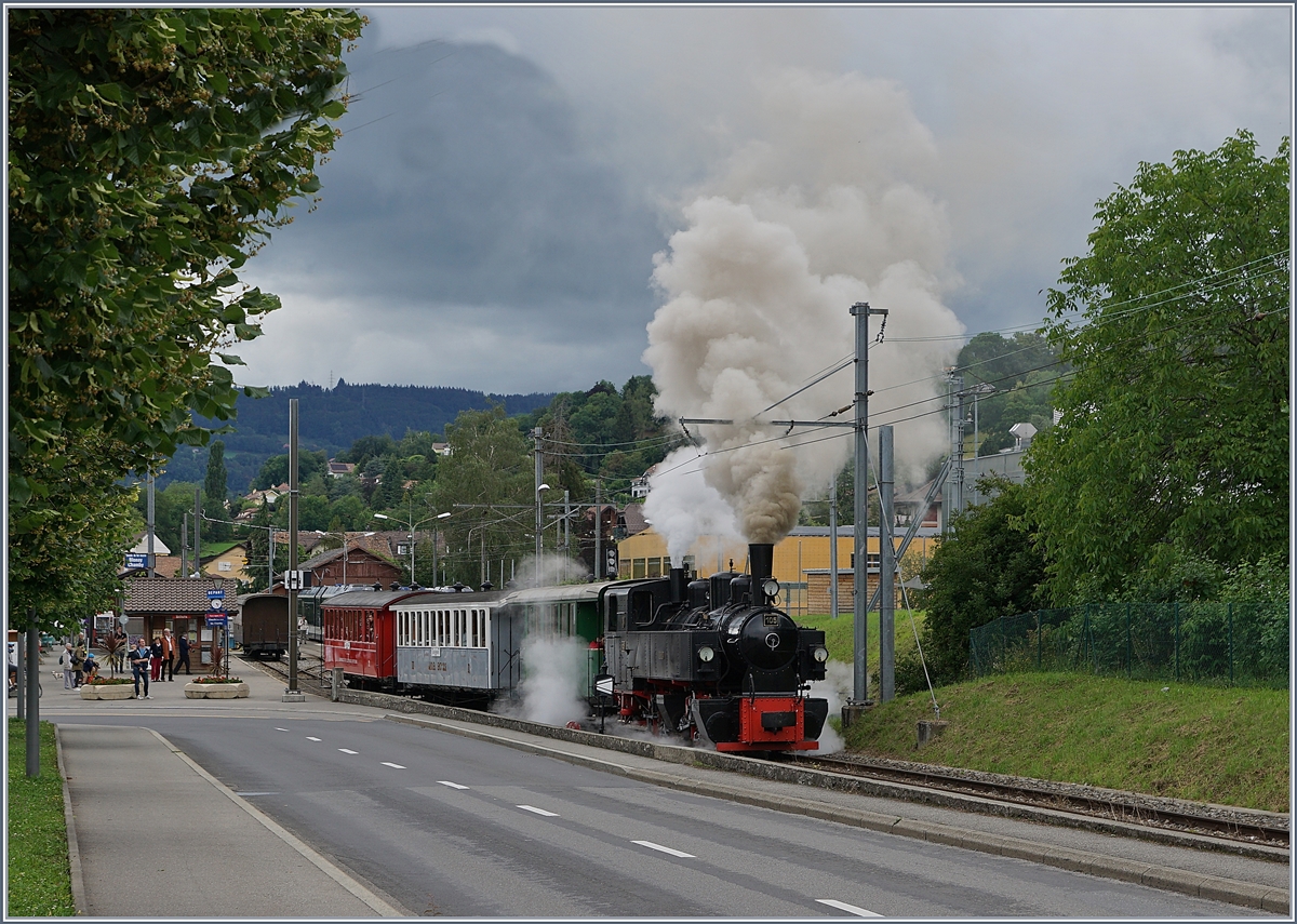 Seit dem 13. Juni 2020 wieder in Betrieb: die Blonay-Chamby Museumbahn! Im Bild die G 2x 2/2 105 bei der Ausfahrt in Blonay in Richtung Chamby.

14. Juni 2020