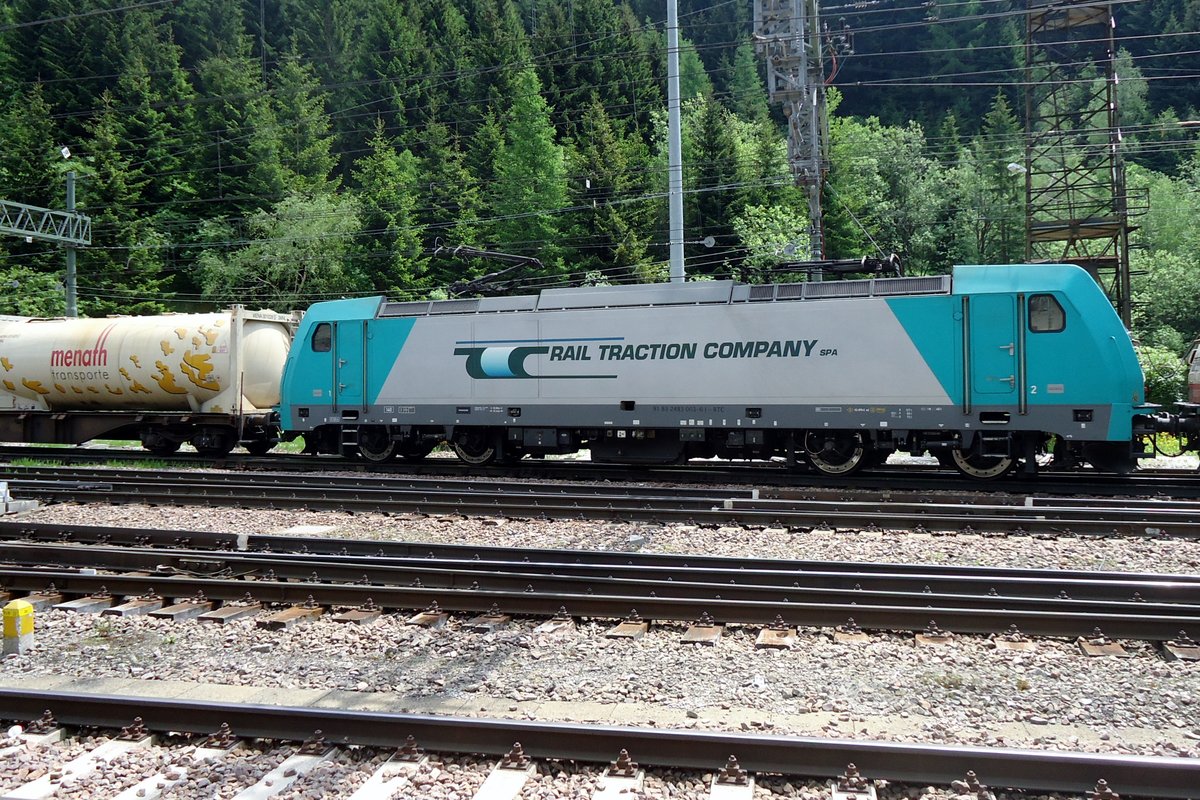 Seitenblick auf RTC 483 003 in Brennero am 4 Juni 2015.