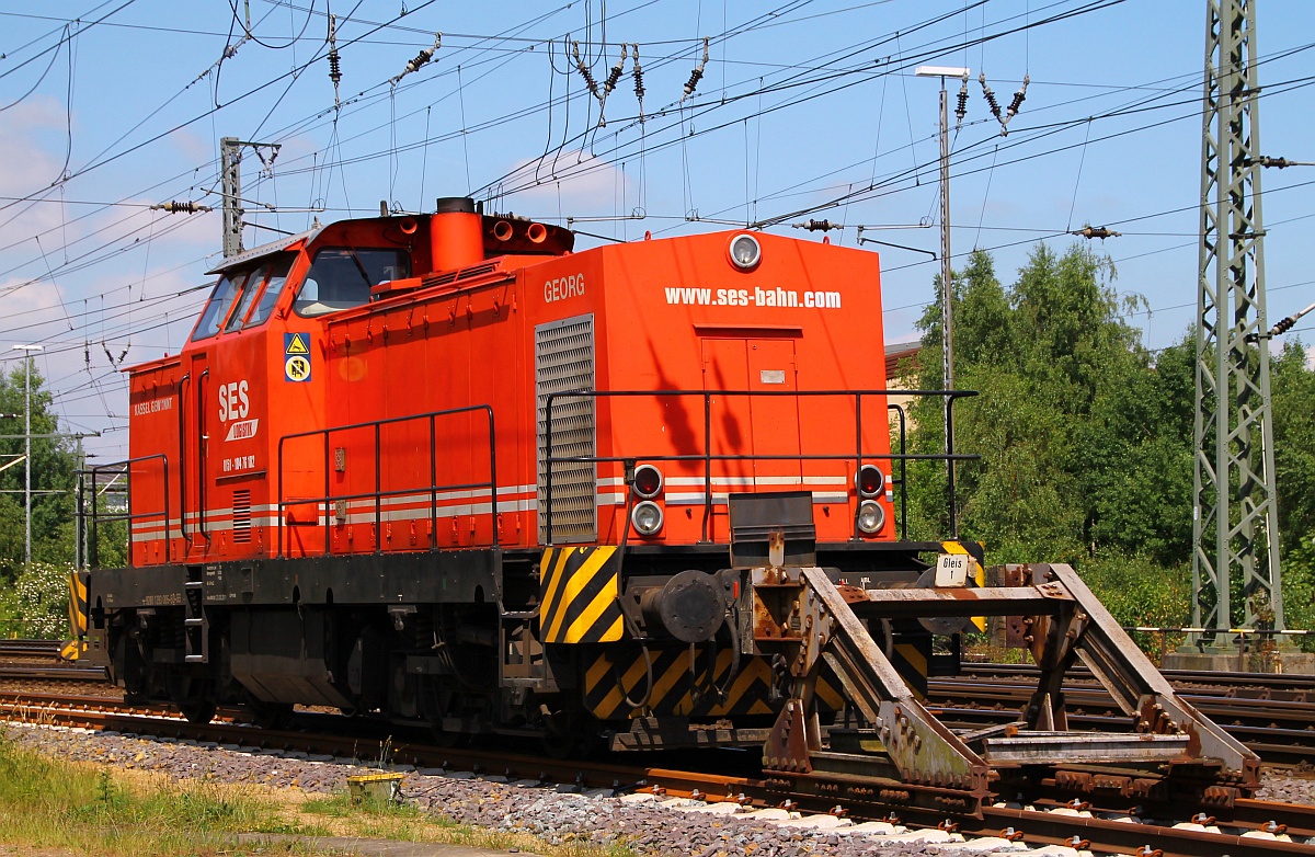 SES 1293 005-5  Georg  abgestellt am Pbf Neumünster(Aufnahme von einem Parkplatz). Neumünster 09.06.2014