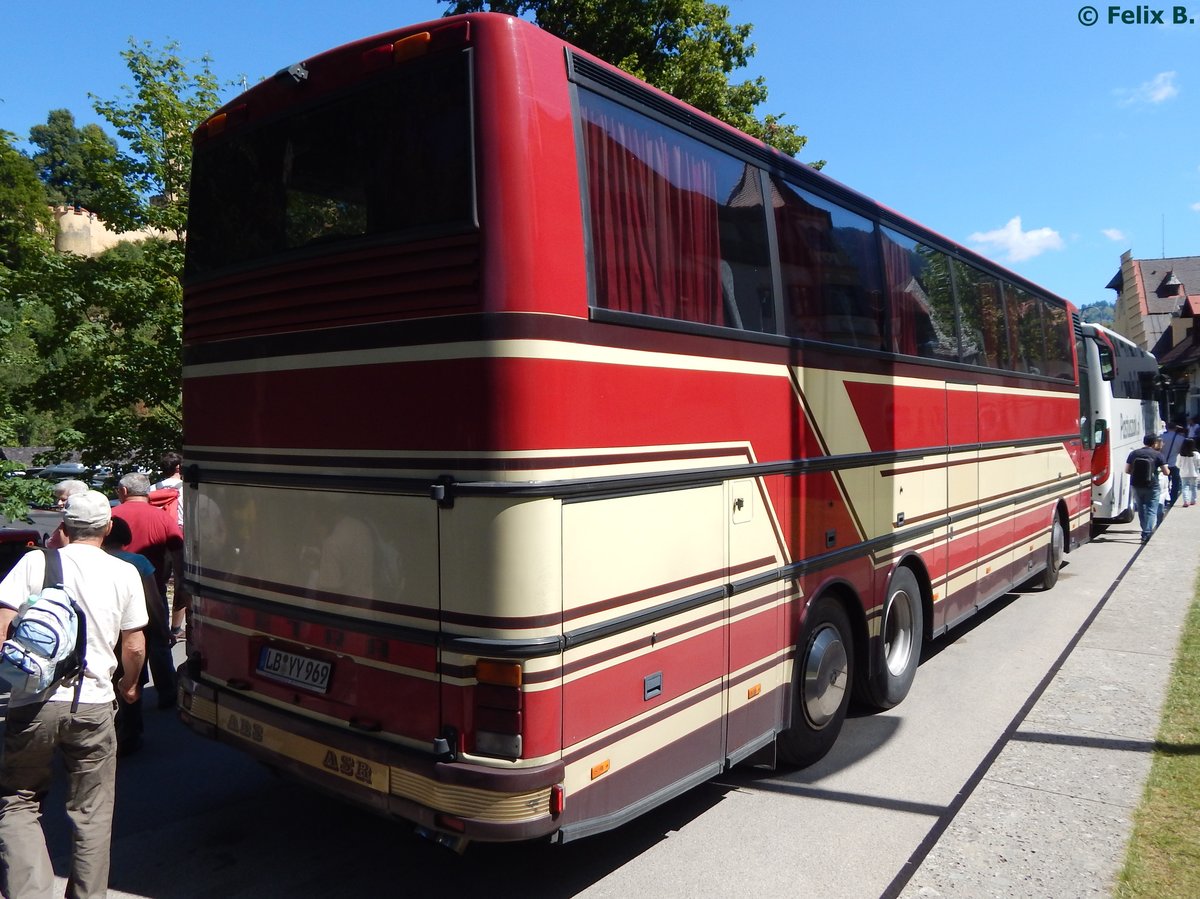 Setra 215 HDH (ex Vogel's Reisen) von OVK Bustrade & Travelservice aus Deutschland in Hohenschwangau.