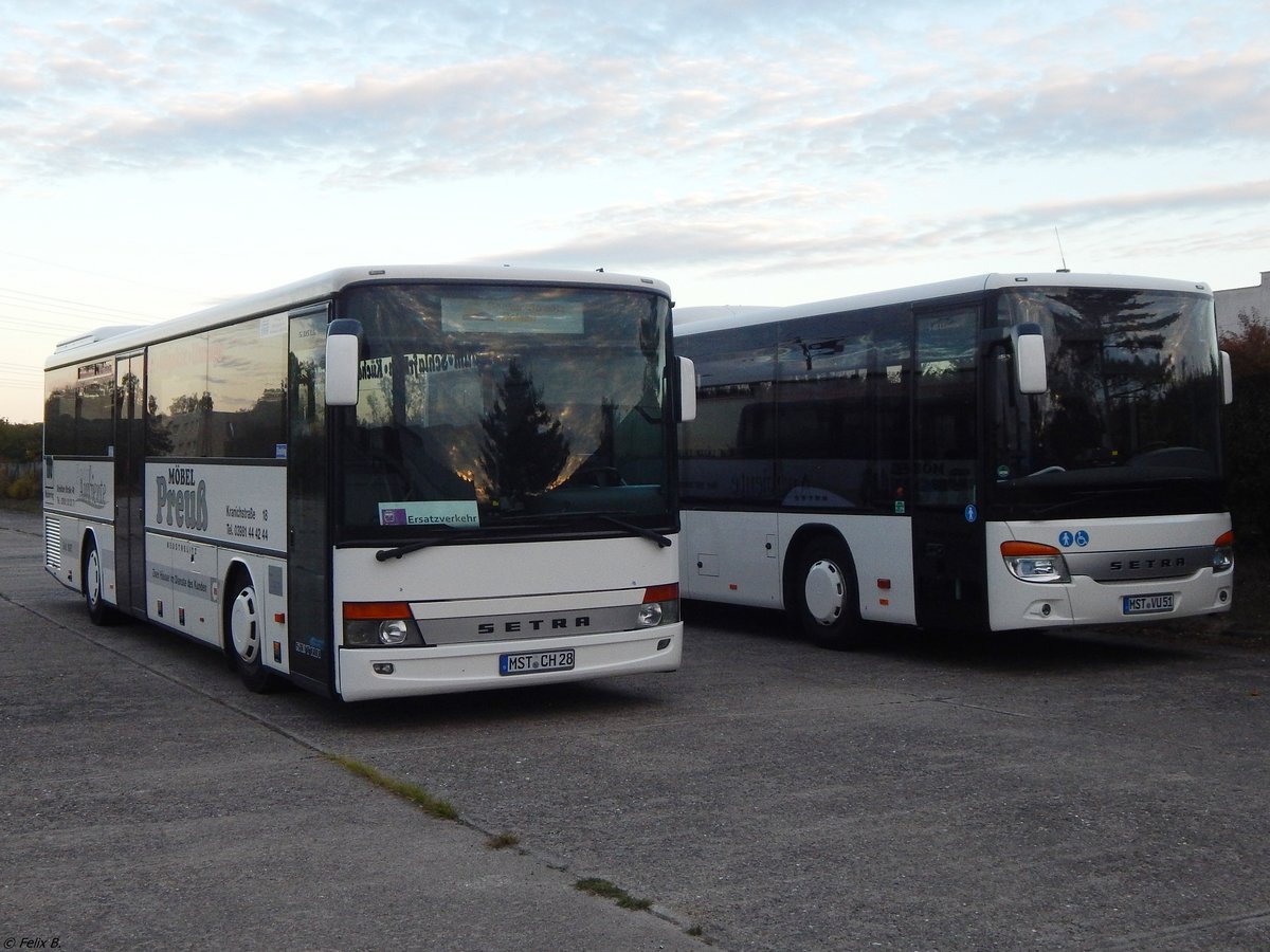 Setra 315 UL von Becker-Strelitz Reisen und Setra 415 LE Business von Unger aus Deutschland in Neubrandenburg.