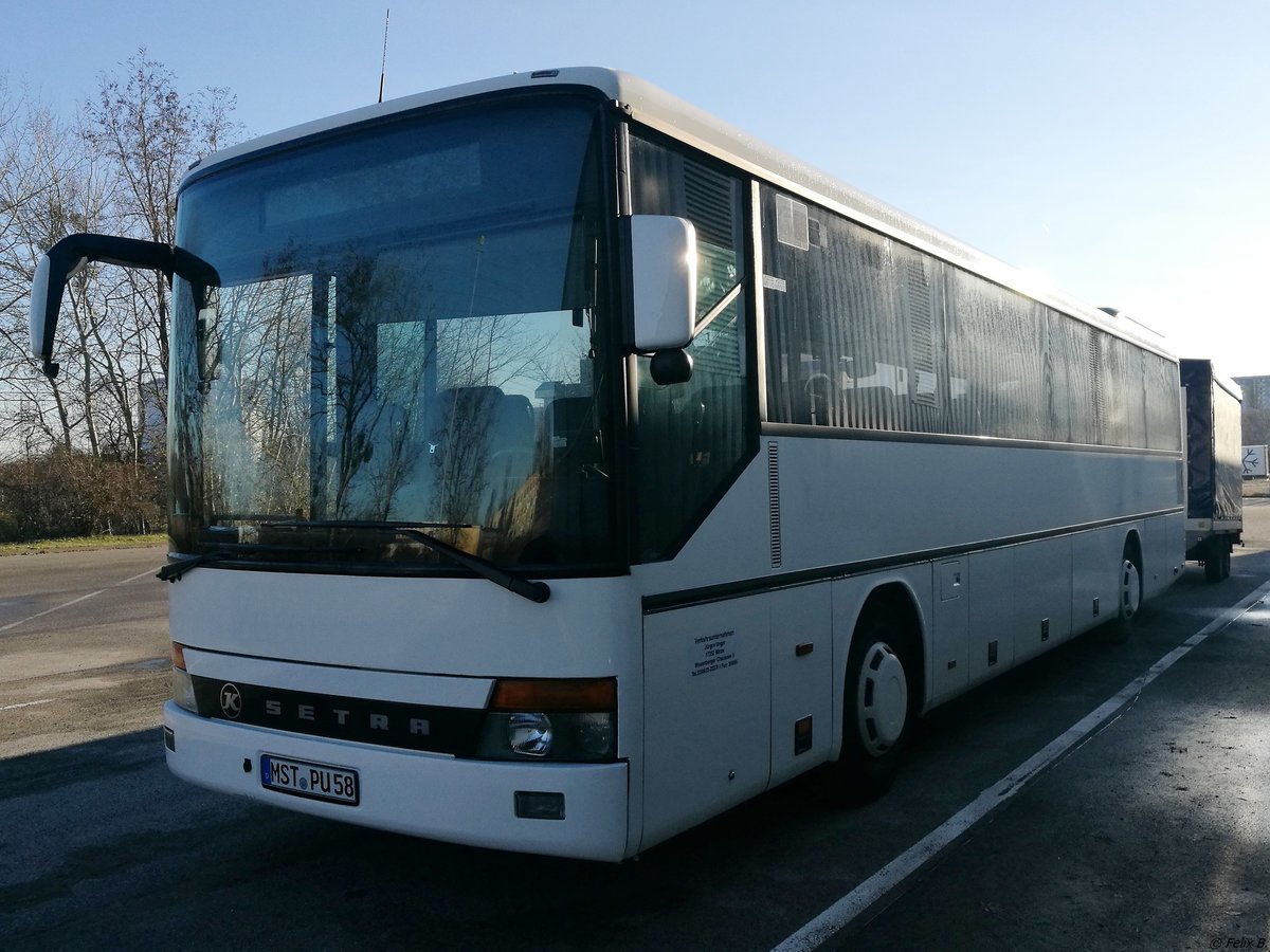 Setra 315 UL von Unger aus Deutschland mit Anhänger in Neubrandenburg. 