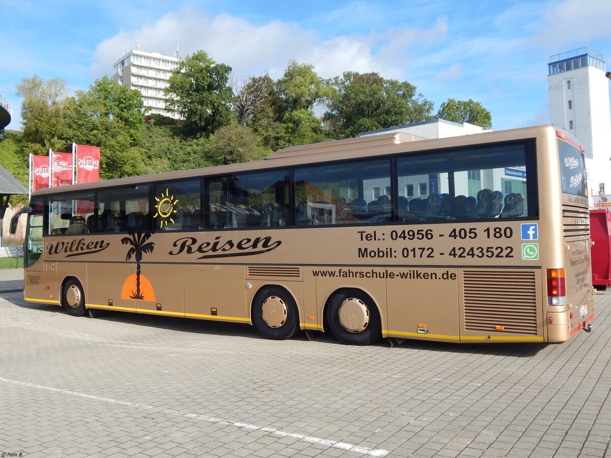 Setra 317 GT-HD von Fahrschule Wilken aus Deutschland im Stadthafen Sassnitz. 