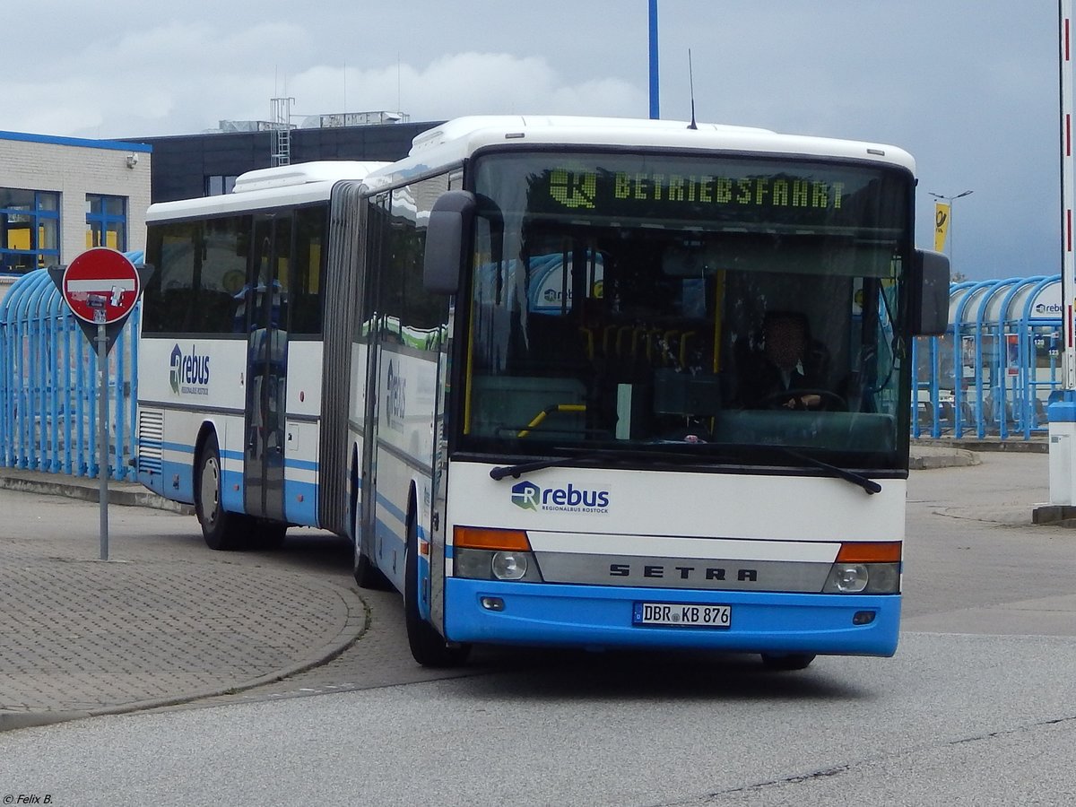 Setra 321 UL von Regionalbus Rostock in Rostock.