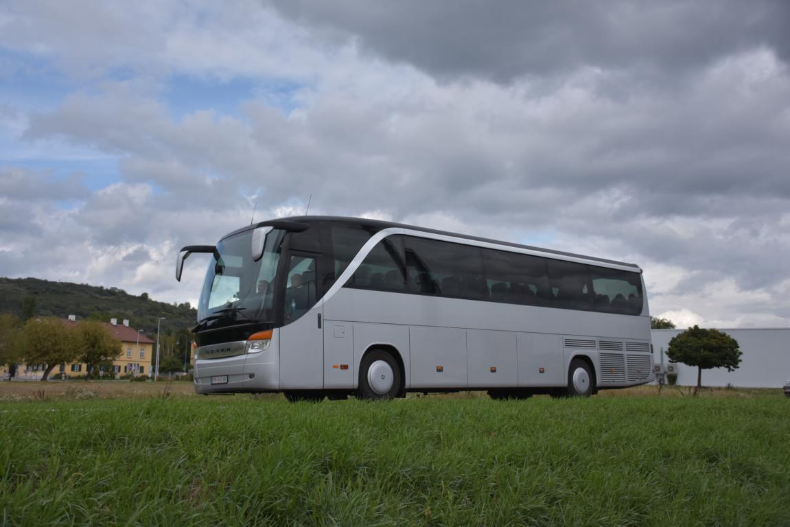 Setra 400er-Serie aus sterreich 09/2017 in Krems.