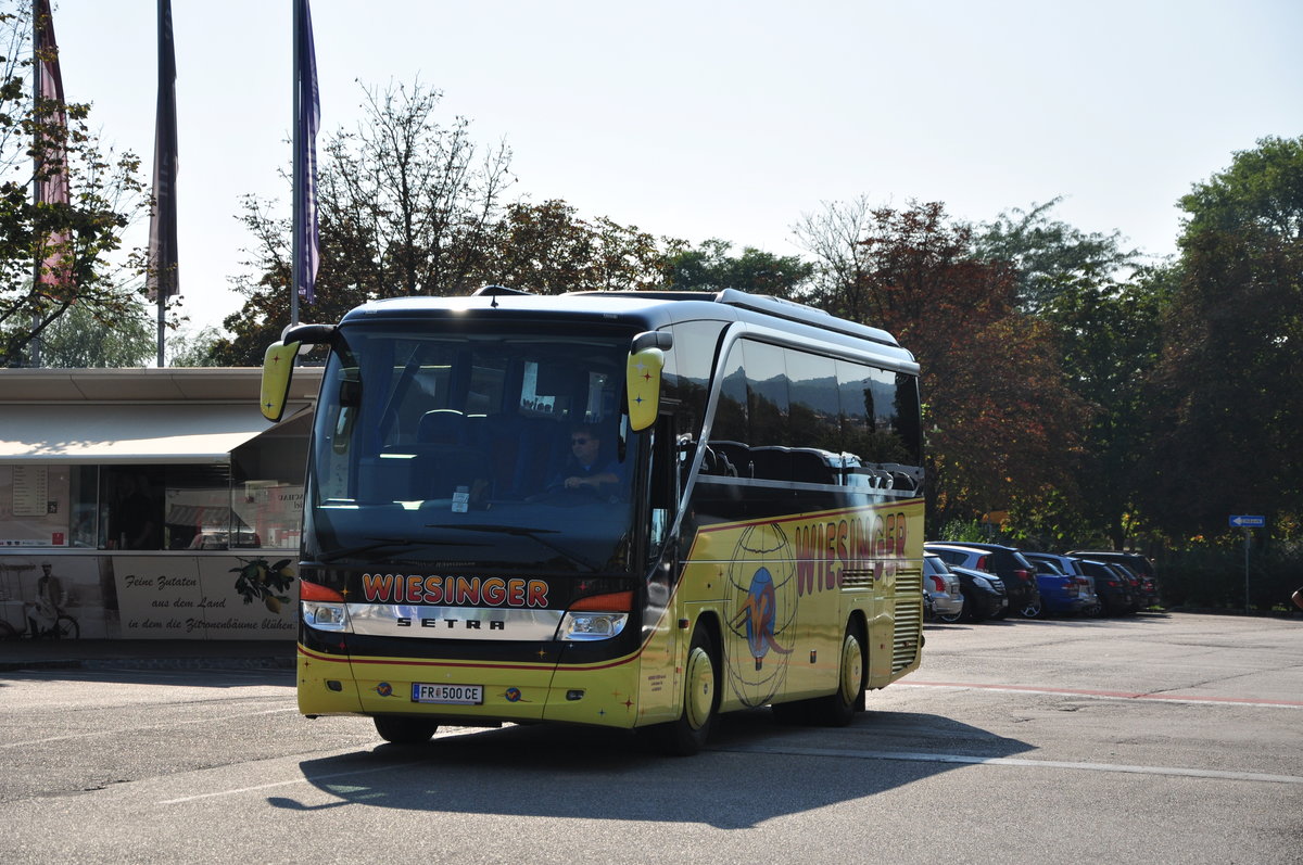 Setra 411 HD von Wiesinger Reisen aus sterreich in Krems.