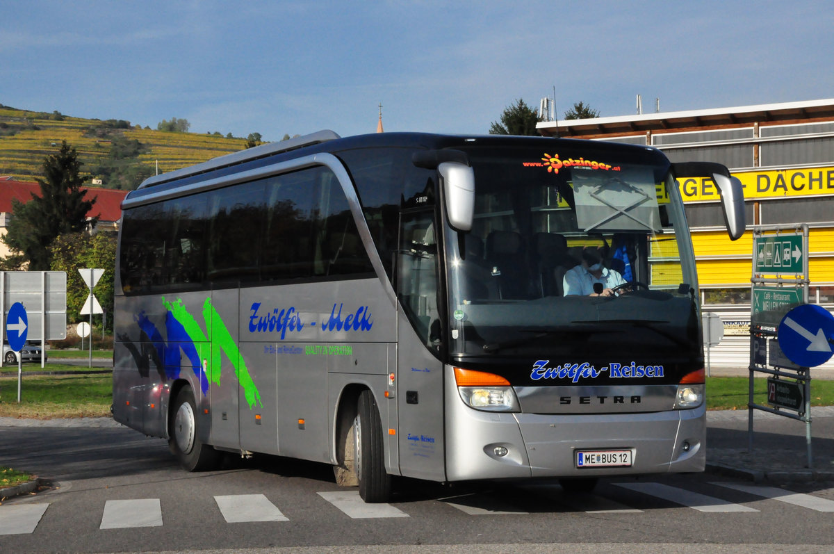 Setra 411 HD von Zwlfer Reisen aus Niedersterreich in Krems gesehen.