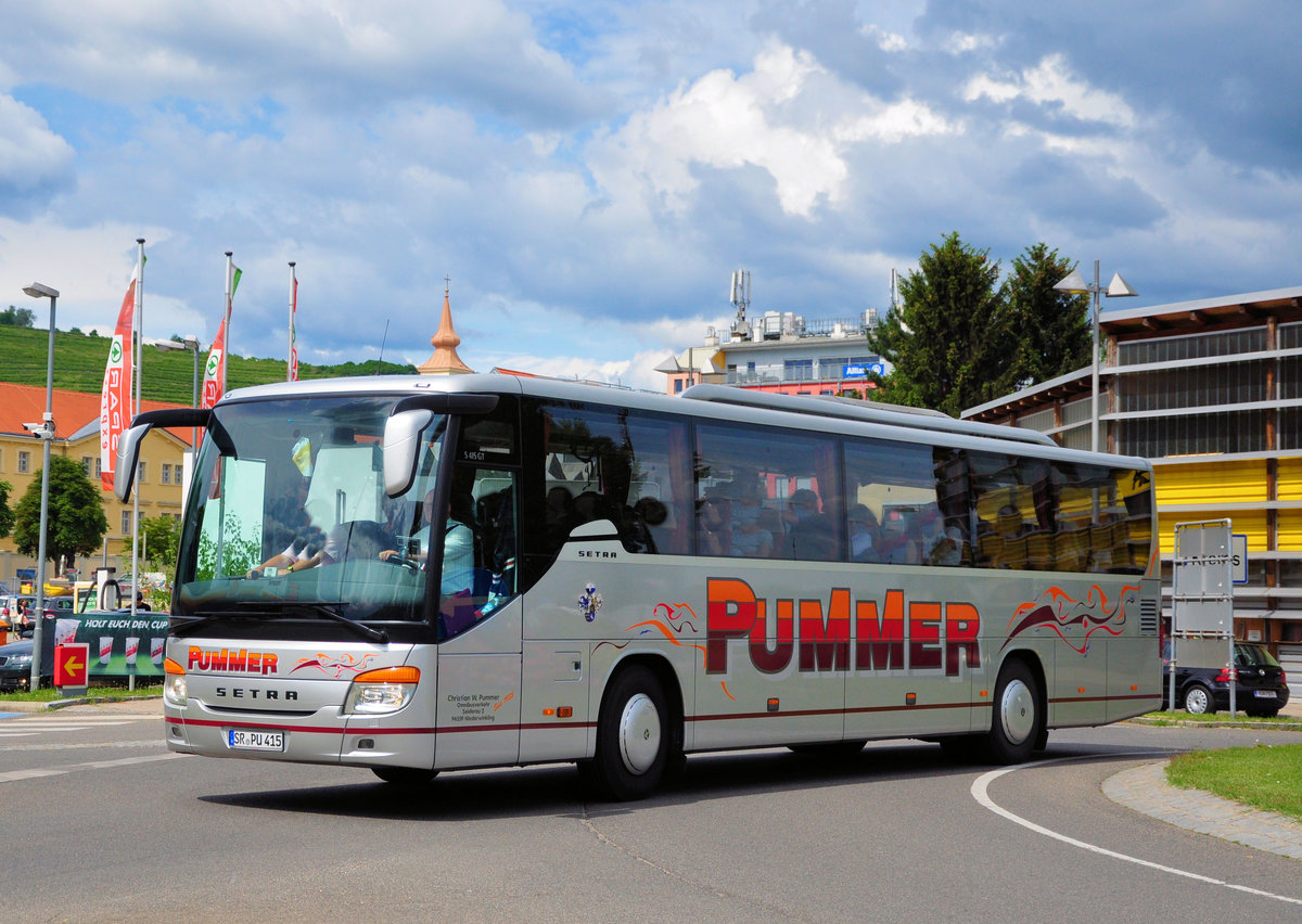 Setra 415 GT von Christian W. Pummer aus der BRD in Krems unterwegs.