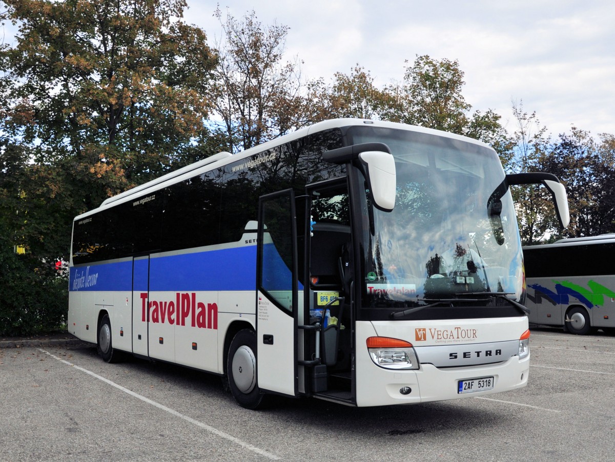 SETRA 415 GT-HD aus der CZ im Aug. 2013 in Krems.