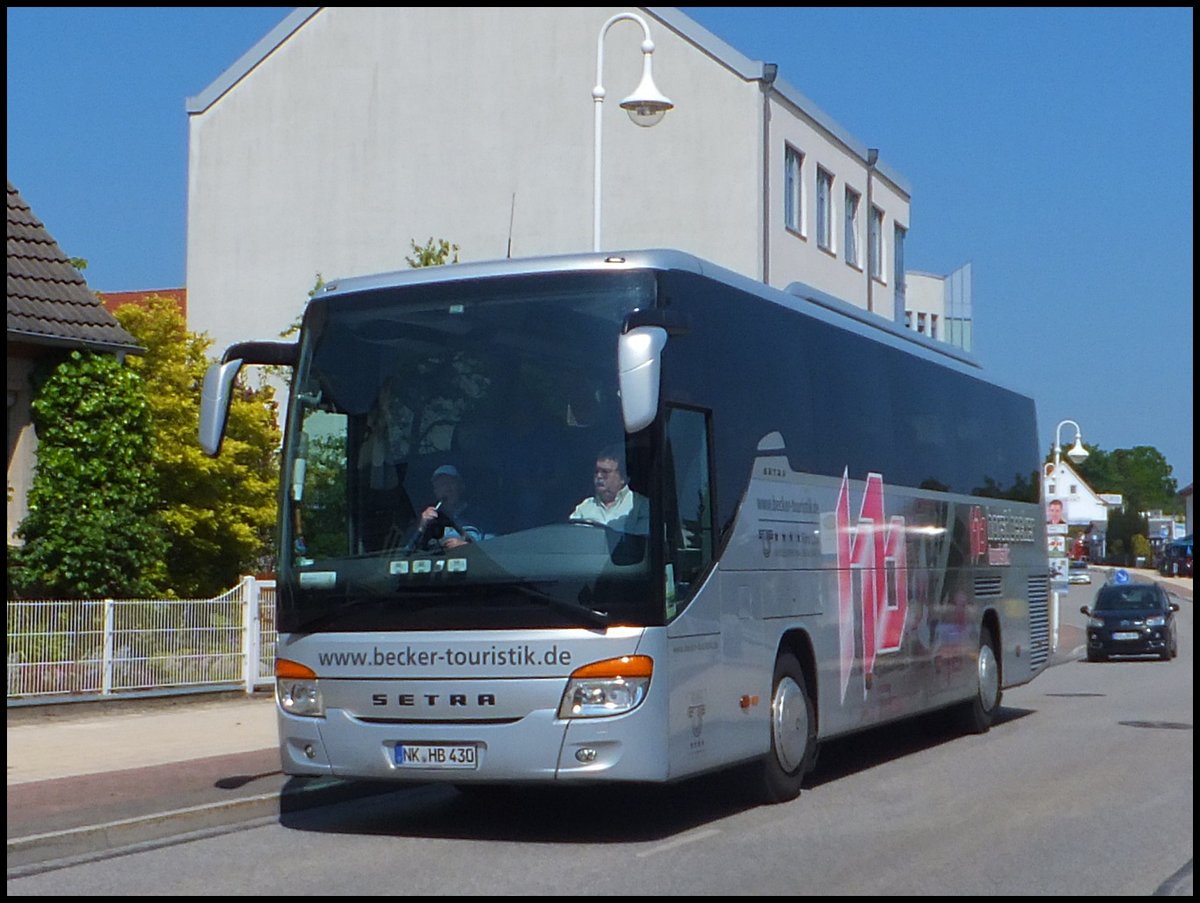 Setra 415 GT-HD von Becker-Touristik aus Deutschland in Sassnitz.