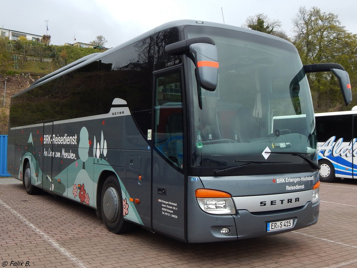 Setra 415 GT-HD von BRK-Reisedienst aus Deutschland im Stadthafen Sassnitz.