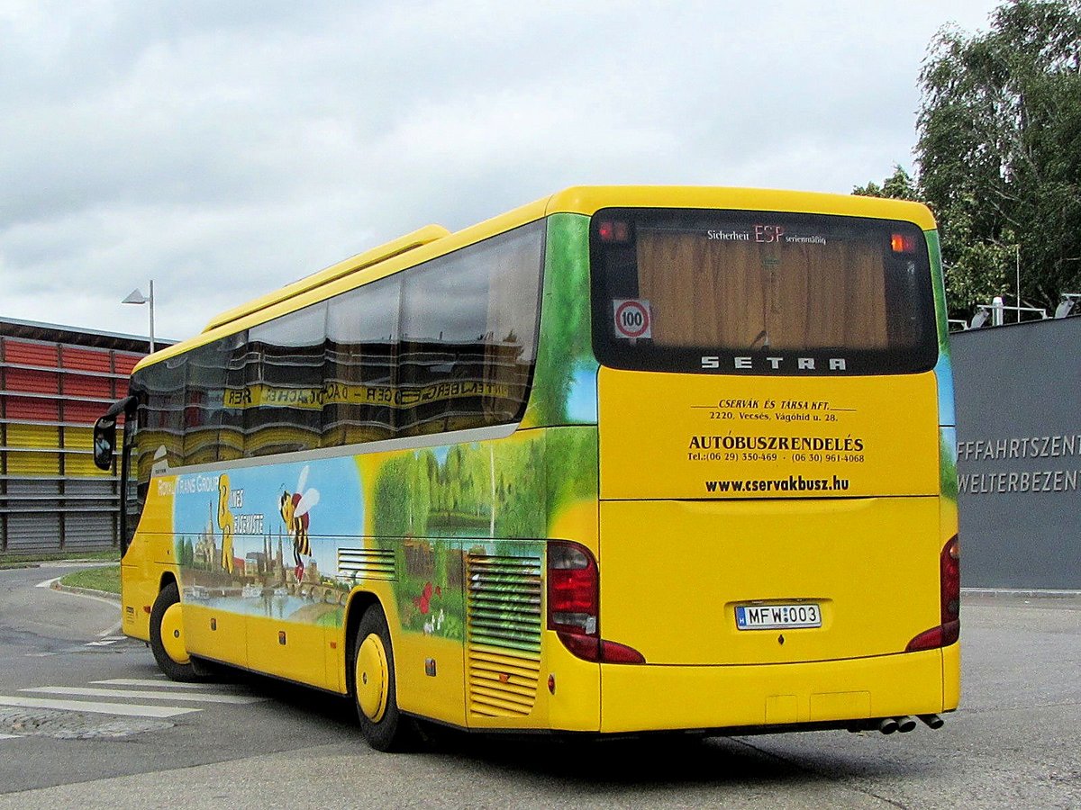 Setra 415 GT-HD von cservakbusz.hu in Krems gesehen.