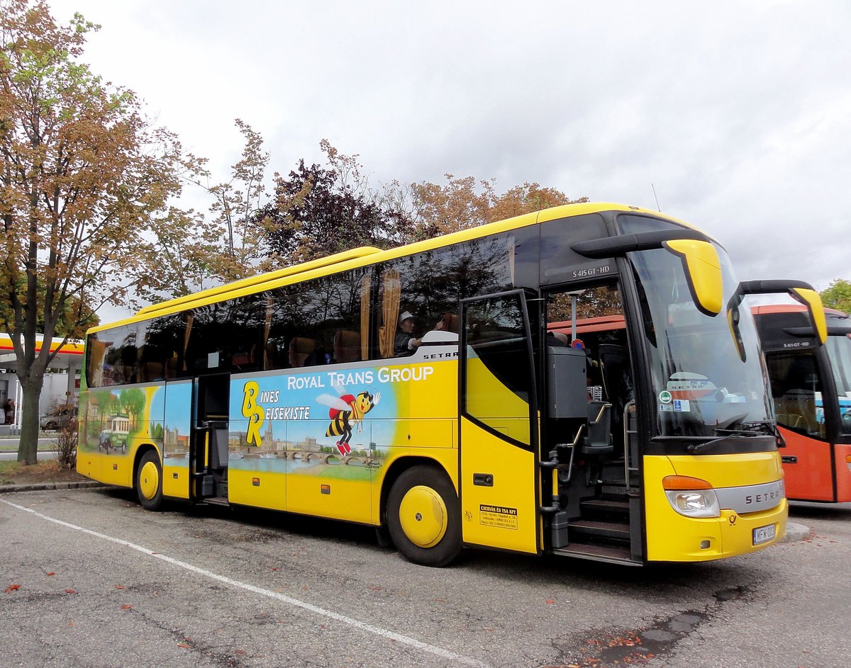 Setra 415 GT-HD von cservakbusz.hu in Krems gesehen.