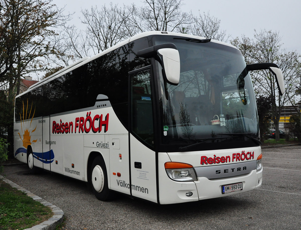 Setra 415 GT-HD von Frch Reisen aus sterreich in Krems gesehen.