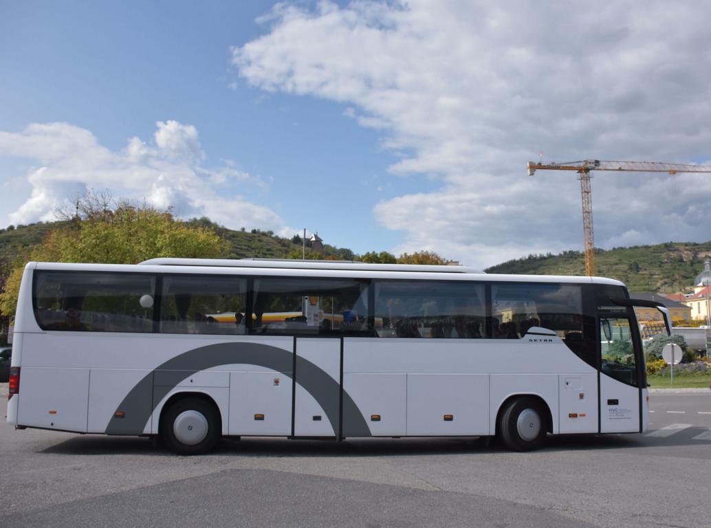 Setra 415 GT-HD von HVG Reisen aus der BRD 2017 in Krems.