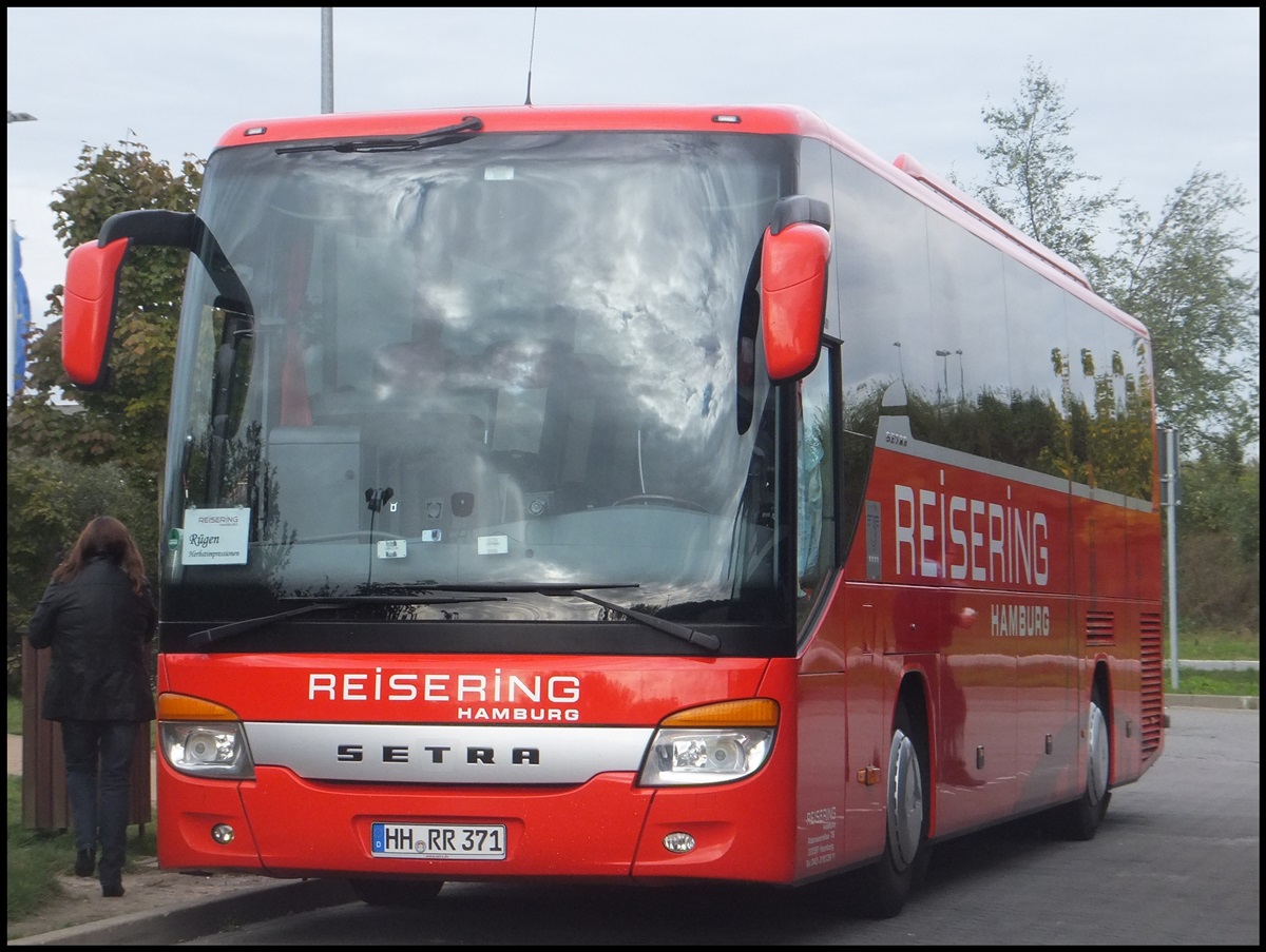 Setra 415 GT-HD vom Reisering Hamburg aus Deutschland bei der Raststtte Fuchsberg.