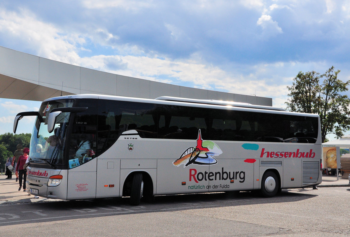 Setra 415 GT-HD von Waldemar Kornek  Hessenbub  aus der BRD in Krems unterwegs.