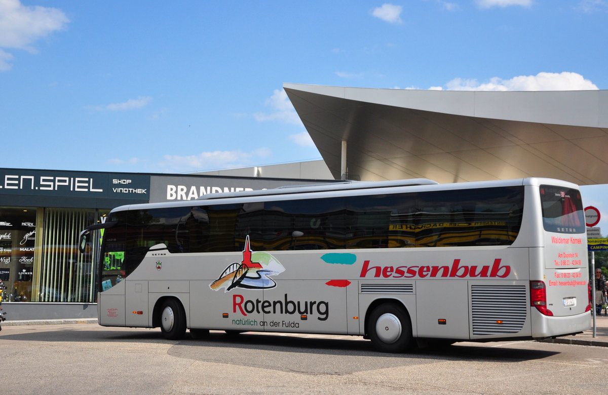 Setra 415 GT-HD von Waldemar Kornek  Hessenbub  aus der BRD in Krems unterwegs.