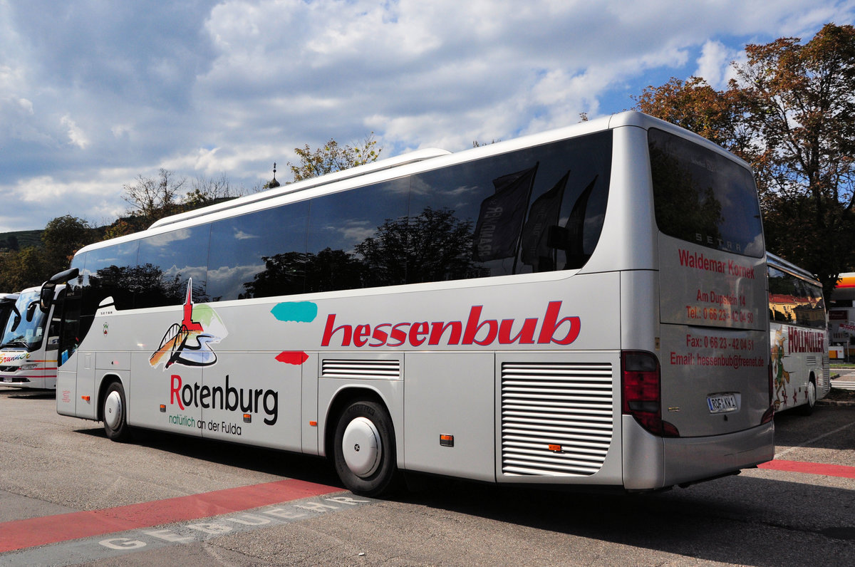 Setra 415 GT-HD von Waldemar Kornek  Hessenbub  aus der BRD in Krems unterwegs.