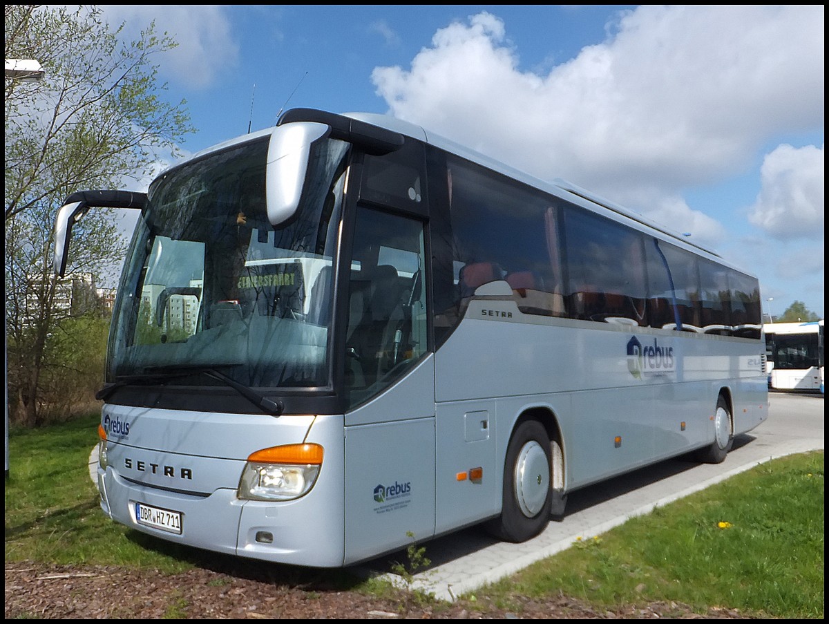 Setra 415 GT von Regionalbus Rostock in Rostock.