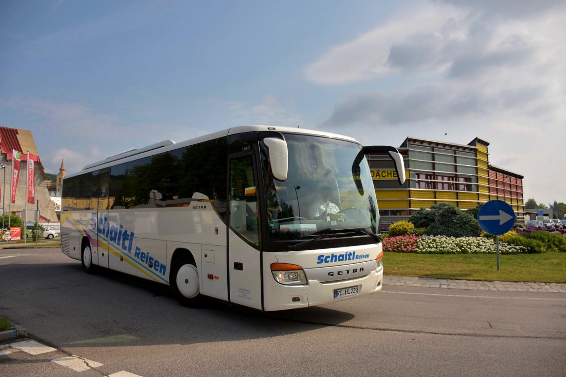 Setra 415 GT von Schaitl Reisen aus der BRD im Mai 2018 in Krems.