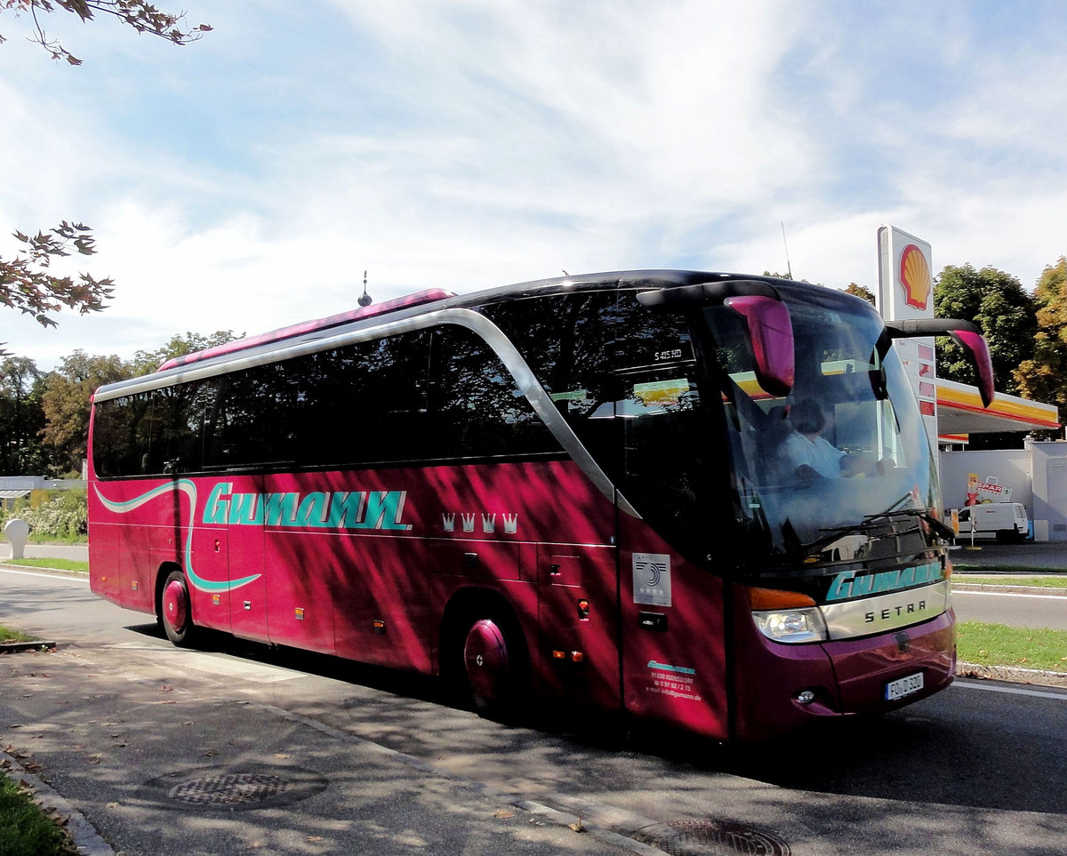 Setra 415 HD von Gumann Reisen aus der BRD in Krems.