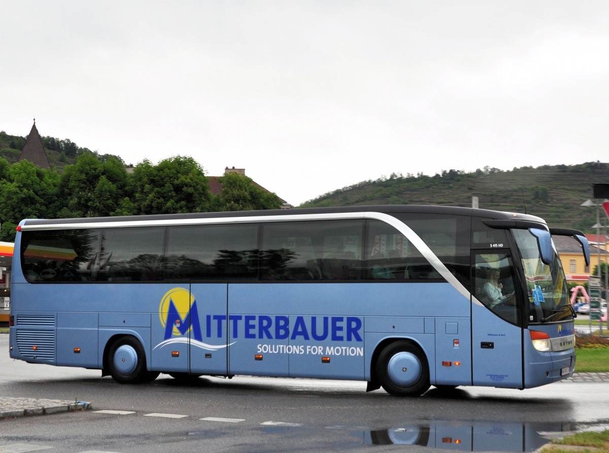 Setra 415 HD von Mitterbauer Reisen aus sterreich am 17.Mai 2014 in Krems unterwegs.