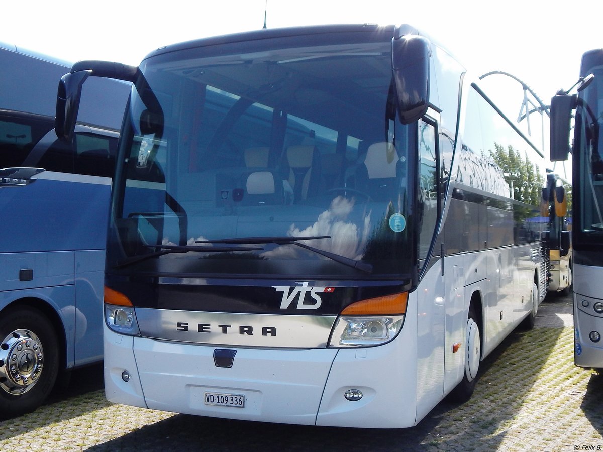 Setra 415 HD von VTS Voyages aus der Schweiz am Europapark Rust.