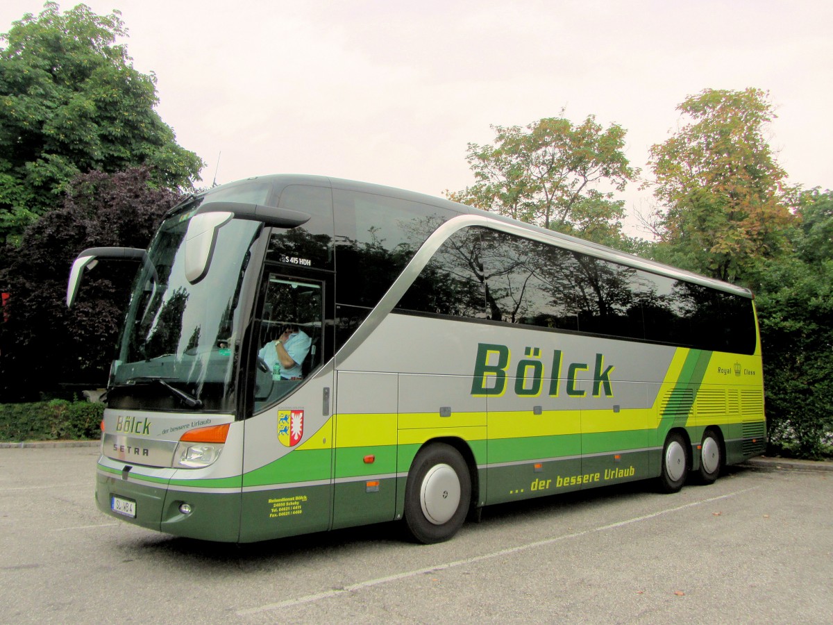 SETRA 415 HDH von BLCK Reisen / BRD im August 2013 in Krems.