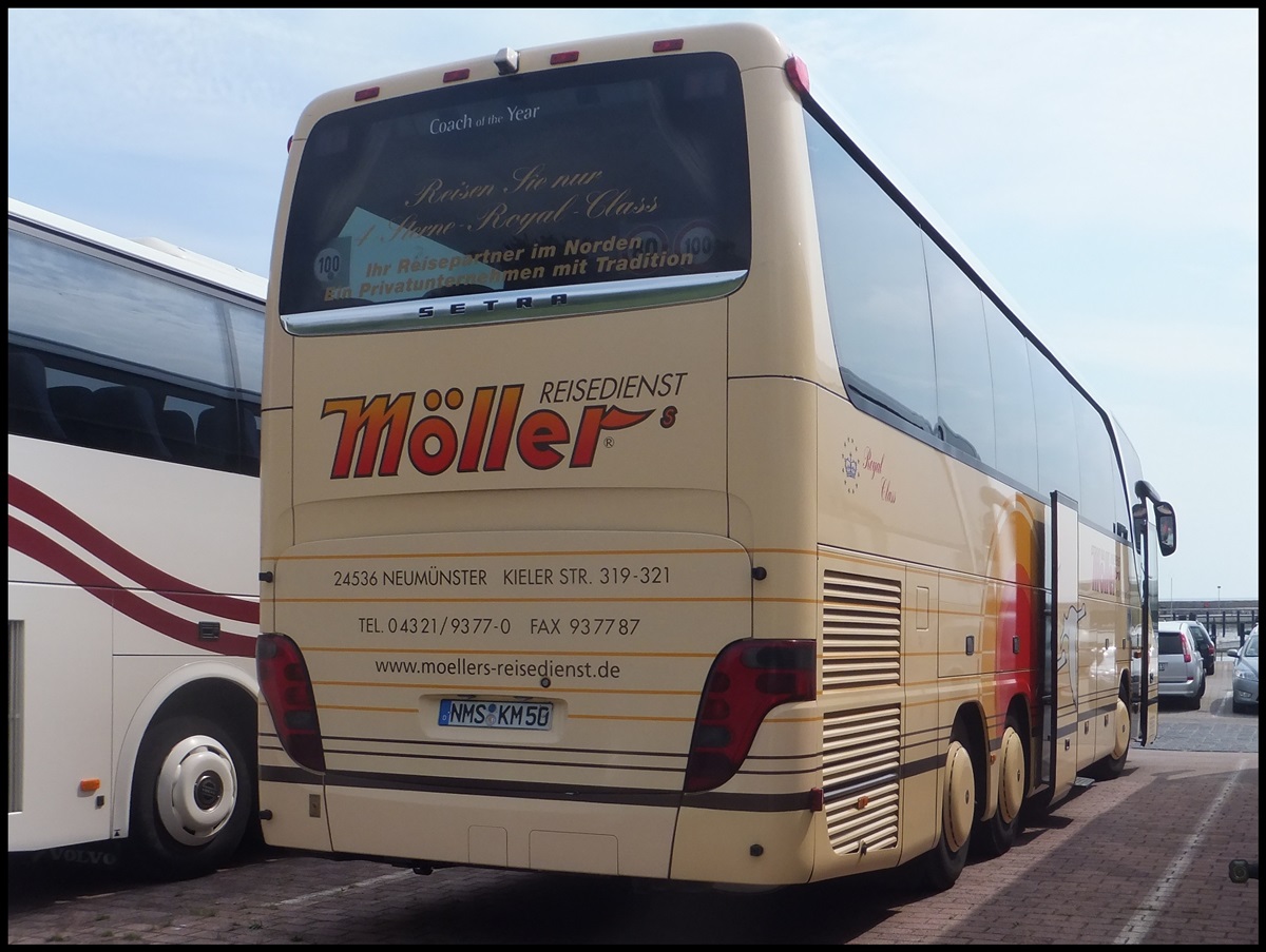 Setra 415 HDH von Mller's Reisedienst aus Deutschland im Stadthafen Sassnitz.