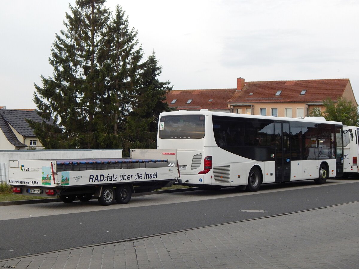 Setra 415 LE Business der VVR mit Anhänger in Sassnitz.