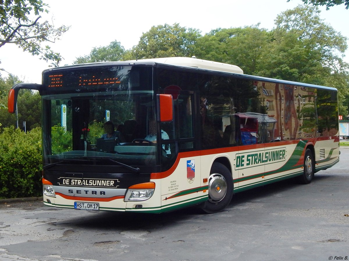 Setra 415 NF von De Stralsunner aus Deutschland in Stralsund. 