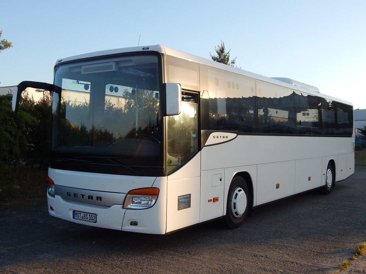 Setra 415 UL von Becker-Strelitz Reisen aus Deutschland in Neubrandenburg.