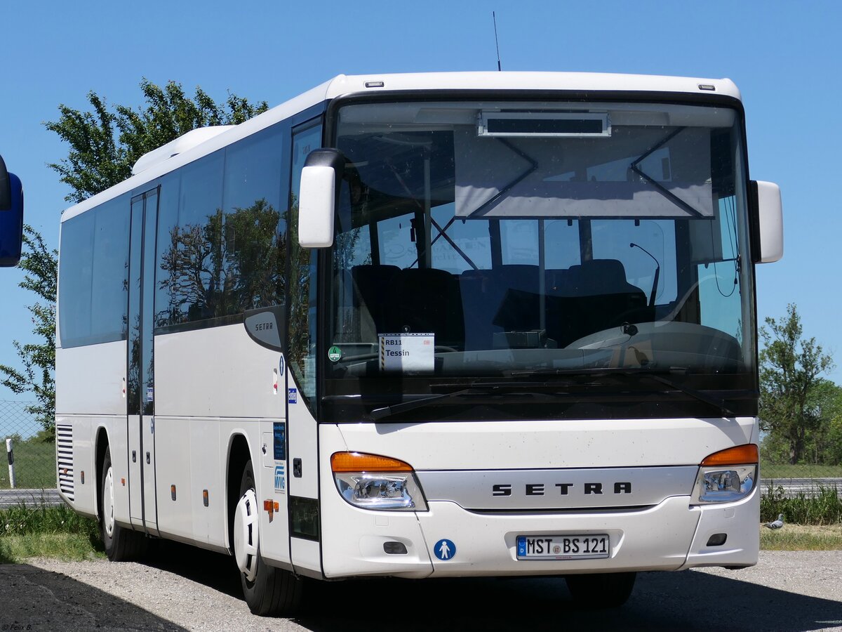 Setra 415 UL von Becker-Strelitz Reisen aus Deutschland in Bergen.