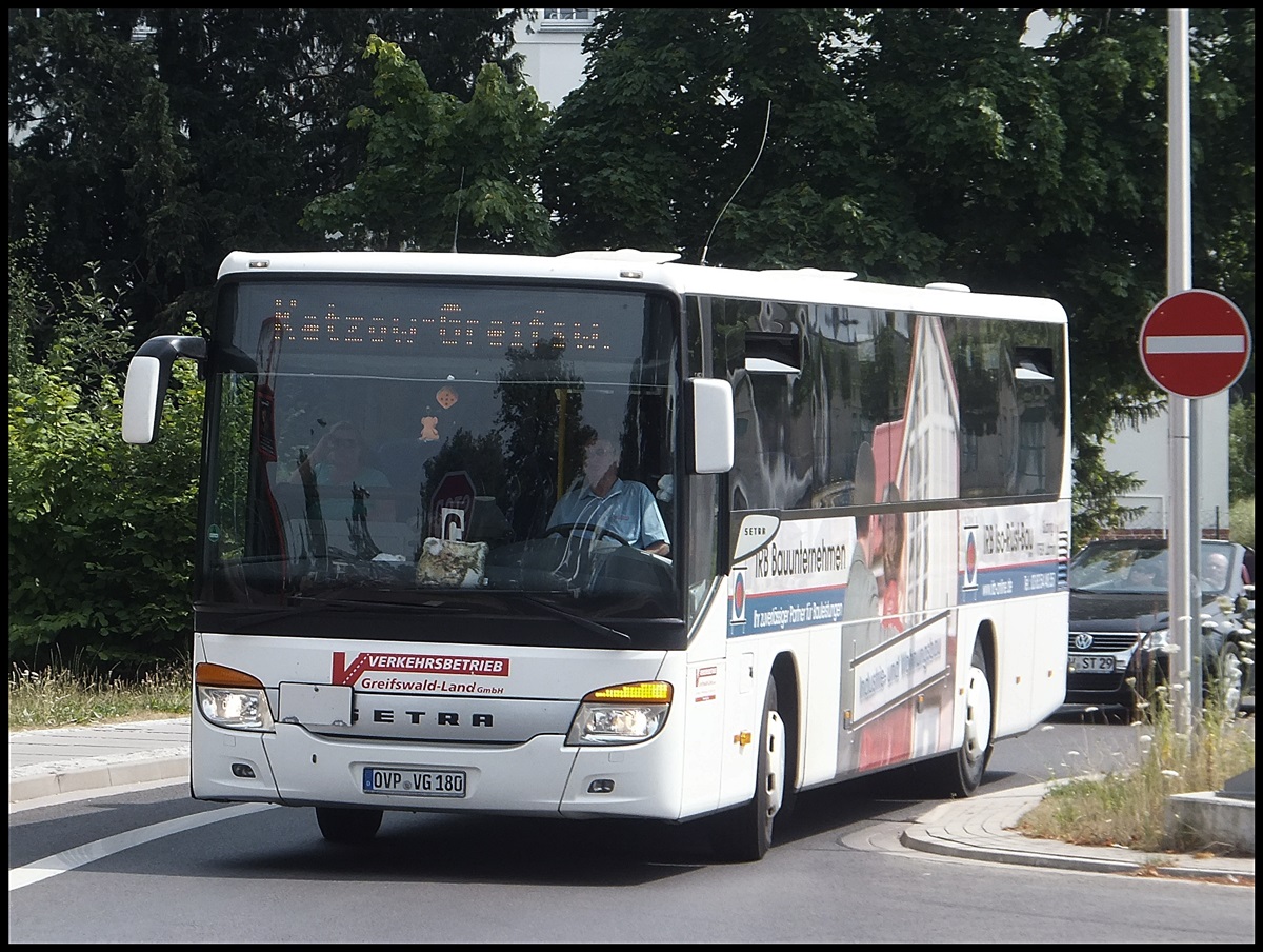 Setra 415 UL der Verkehrsbetrieb Greifswald-Land GmbH in Greifswald.