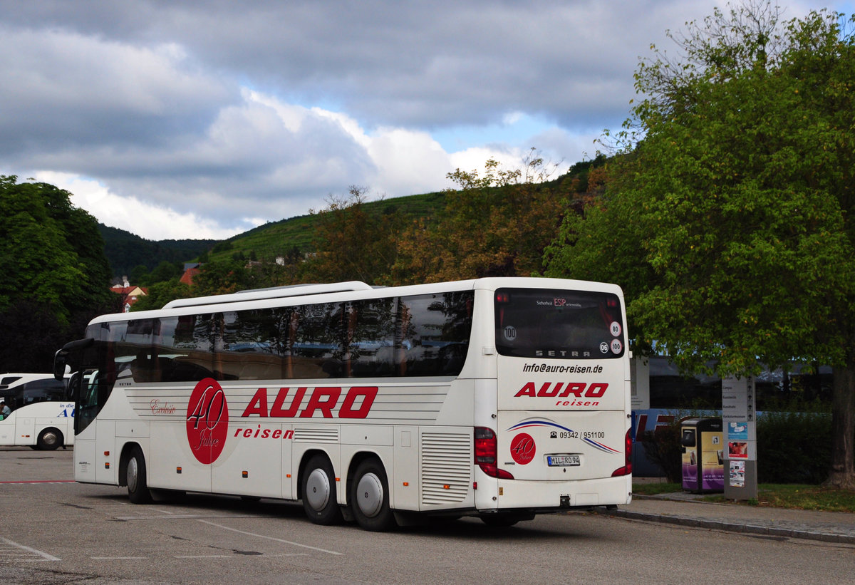 Setra 416 GT-HD von AURO Reisen aus der BRD in Krems gesehen.