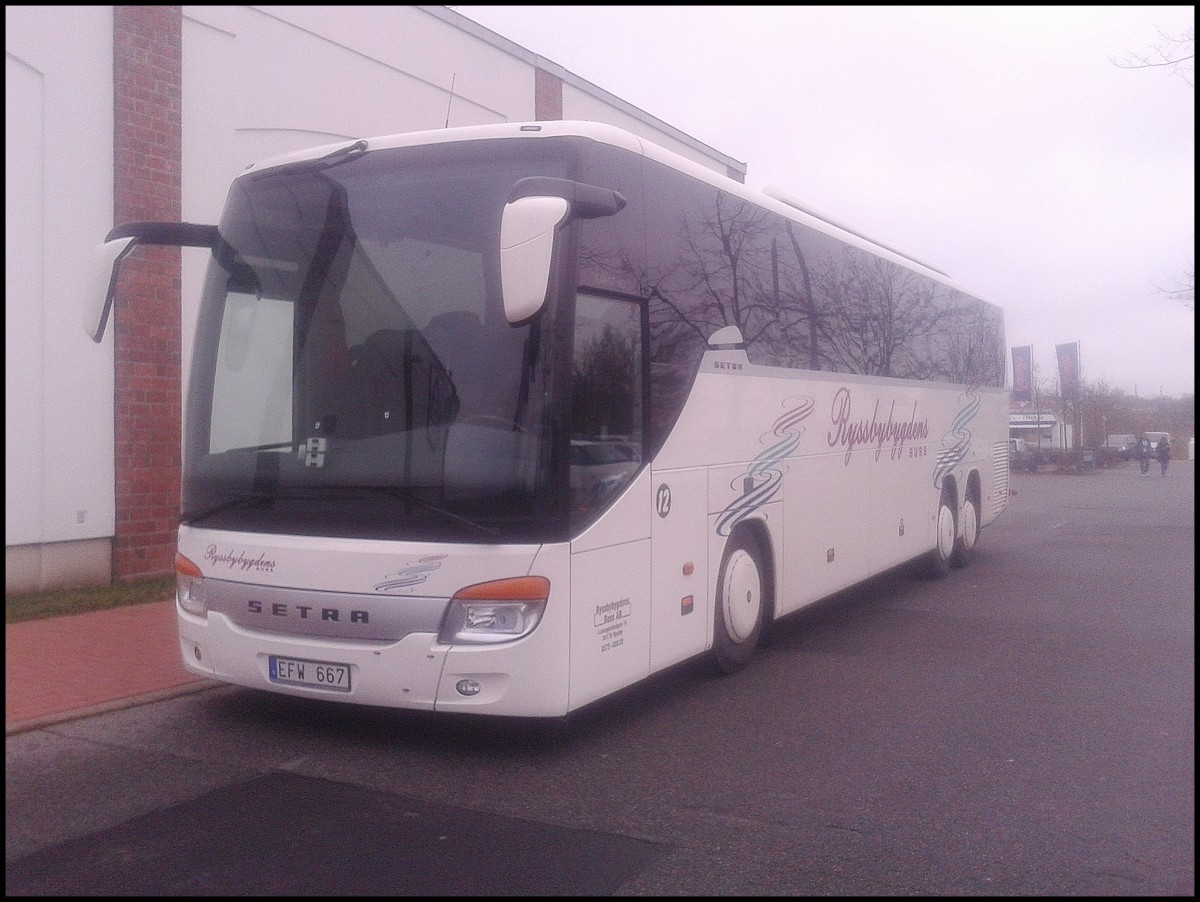 Setra 416 GT-HD aus Schweden in Bergen. 