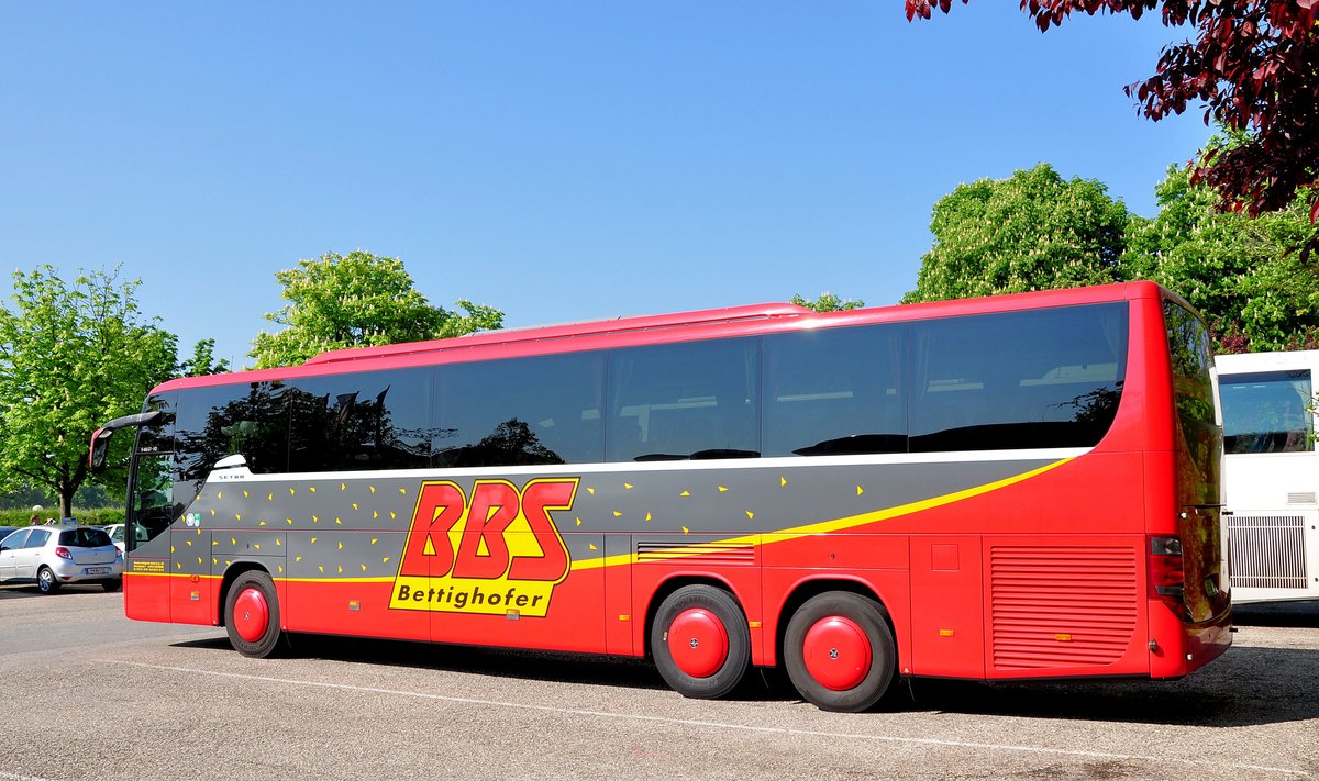 Setra 416 GT-HD von Bettighofer Reisen aus der BRD in Krems gesehen.