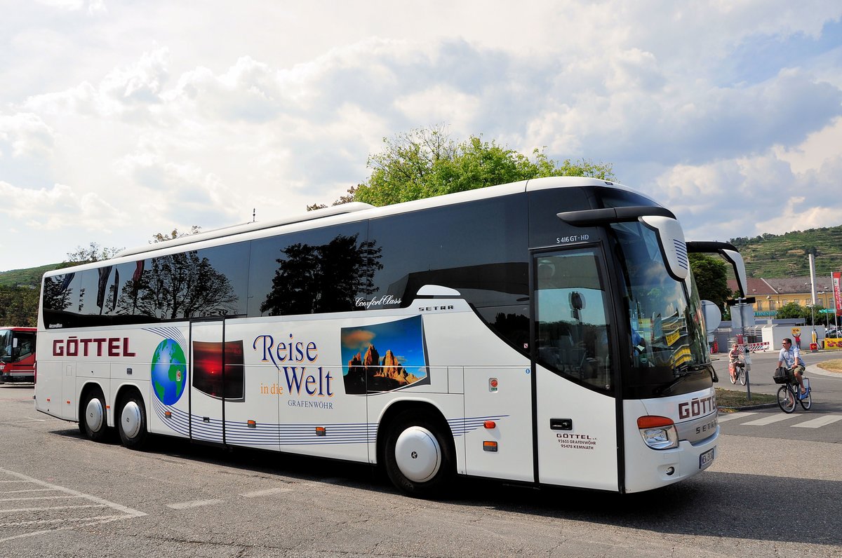 Setra 416 GT-HD von Gttl Reisen aus der BRD in Krems gesehen.