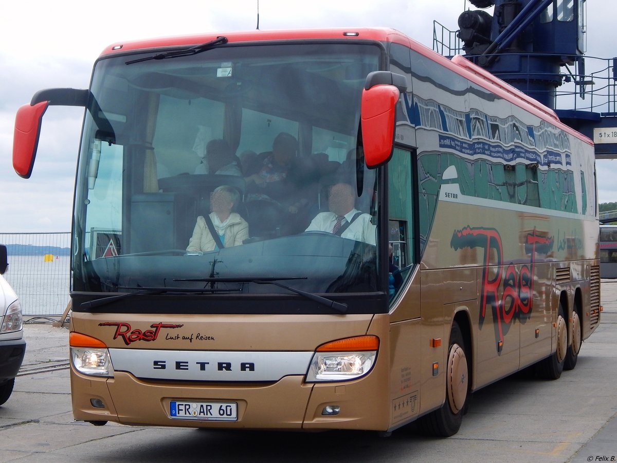 Setra 416 GT-HD von Rast aus Deutschland im Stadthafen Sassnitz.